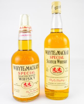 Lot 172 - WHISKY; Whyte & Mackay's Special Selected...