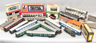 Lot 327 - A quantity of assorted model railway boxed and...