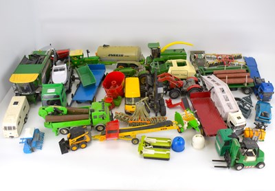 Lot 304 - A quantity of diecast model agricultural...