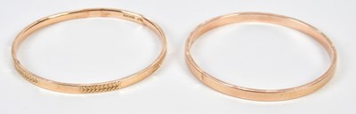 Lot 535 - Two 9ct rose gold bangles, combined approx. 14....