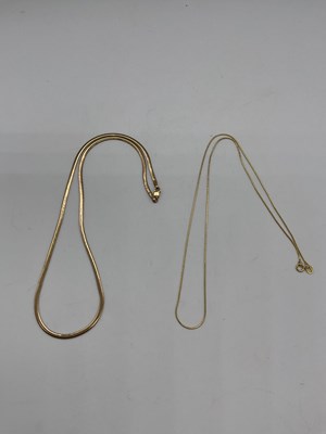 Lot 418 - A 9ct yellow gold snake link chain, approx....