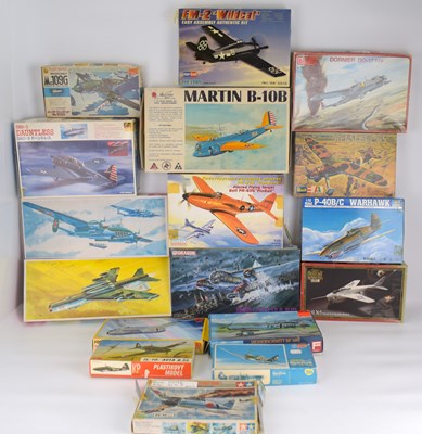 Lot 237 - REVELL; ten scale model kits, comprising...