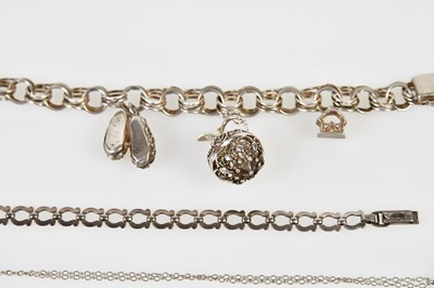 Lot 775 - A small collection of silver and white metal...