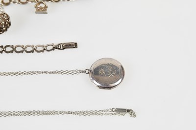 Lot 775 - A small collection of silver and white metal...