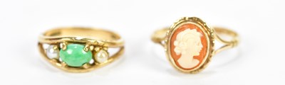 Lot 260 - A 9ct yellow gold cameo ring, size O, and...