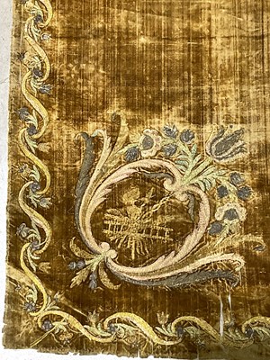 Lot 100 - An 18th century French gold velvet bedspread/...