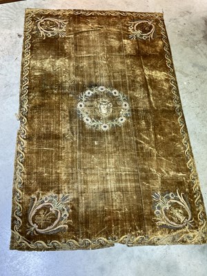 Lot 100 - An 18th century French gold velvet bedspread/...