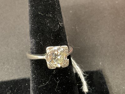 Lot 31 - An 18ct white gold and diamond solitaire ring,...