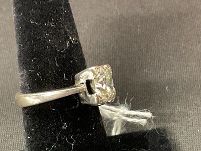 Lot 31 - An 18ct white gold and diamond solitaire ring,...