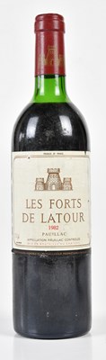 Lot 4176 - RED WINE; single bottle Les Forts de Latour...