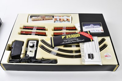 Lot 4339 - GRAHAM FARISH; a starter train set...