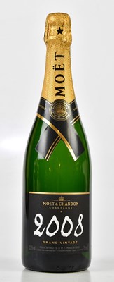 Lot 4234 - CHAMPAGNE; a single bottle Moët & Chandon...