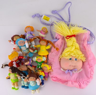 Lot 464 - CABBAGE PATCH KID; fifteen mini plastic...