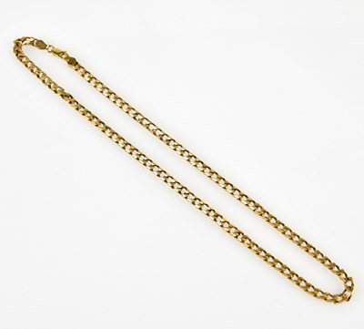 Lot 368 - A 9ct yellow gold curb link chain, length 48cm,...