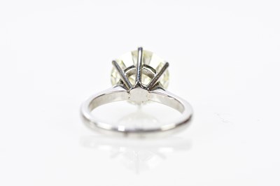 Lot 22 - A platinum and diamond solitaire ring, the six...
