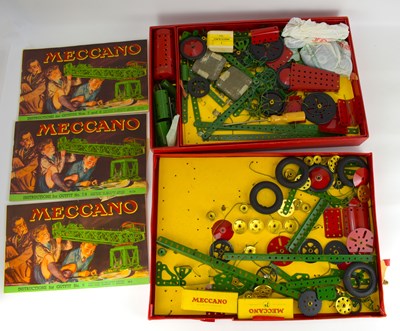 Lot 217 - MECCANO; a 'No.7 Construction Kit' with...