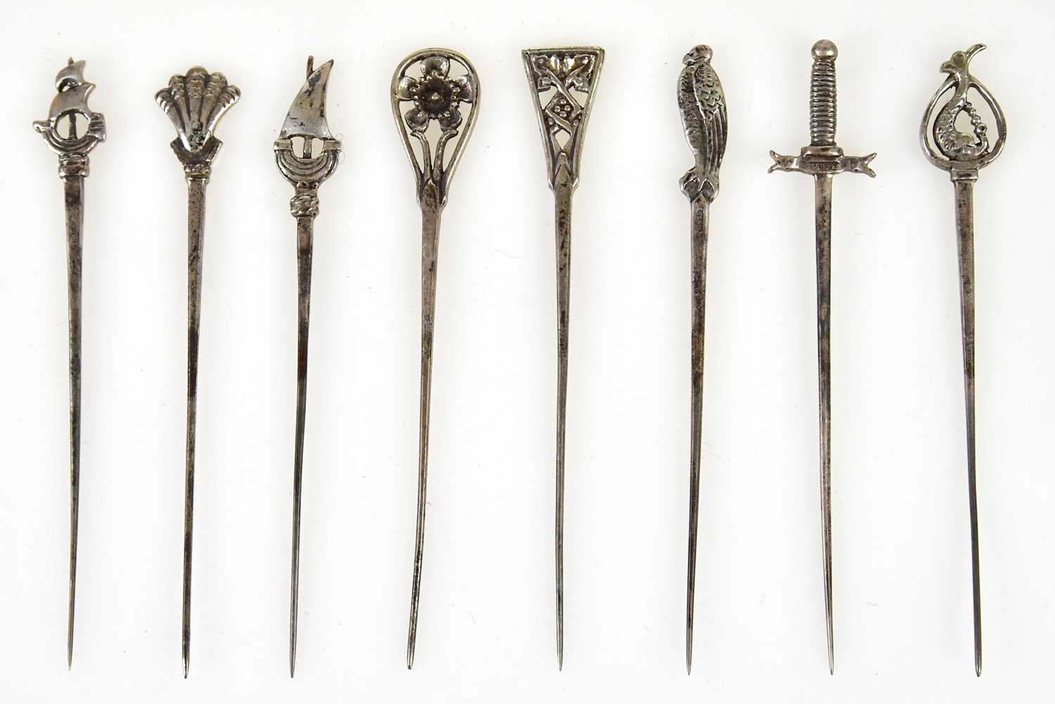 Lot 2758 - J A LANTON, PERTH; a cased set of eight silver...