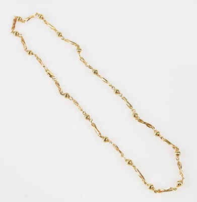 Lot 423 - A 9ct yellow gold fancy link chain, length...