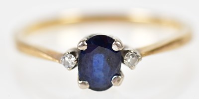 Lot 285 - A 9ct yellow gold sapphire ring, size N1/2,...