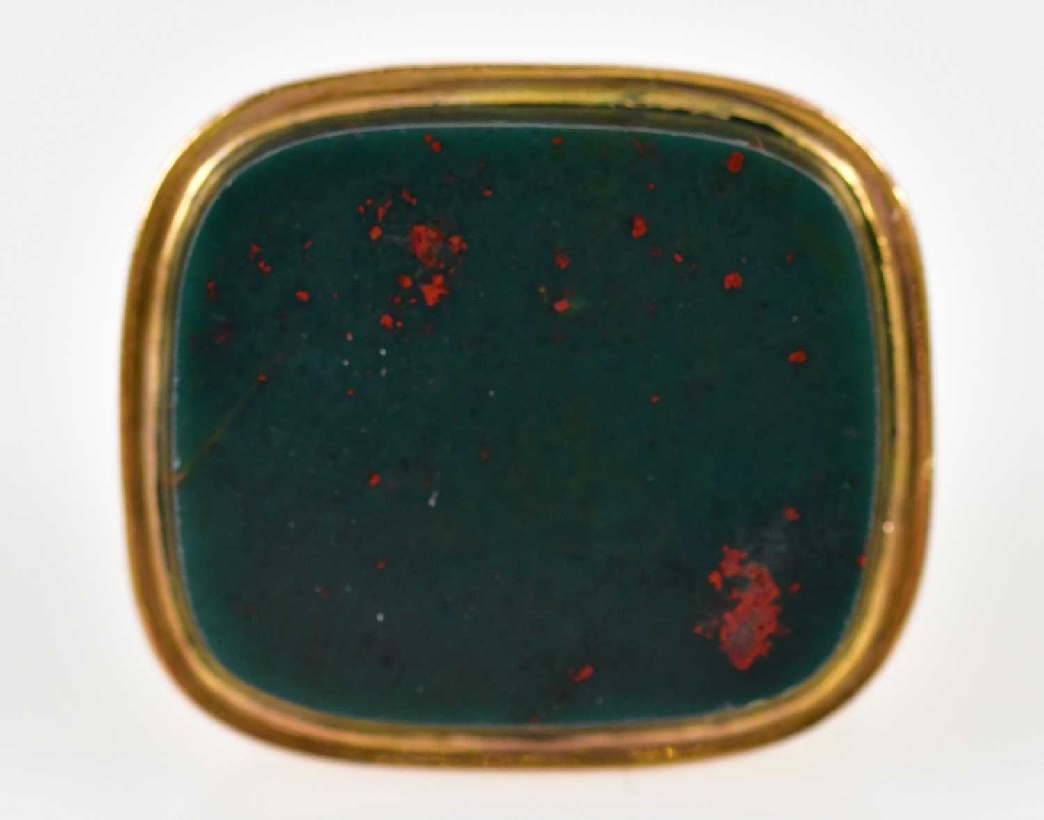 Lot 20 - An early 19th century yellow metal bloodstone...