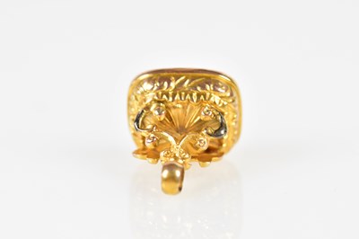 Lot 20 - An early 19th century yellow metal bloodstone...