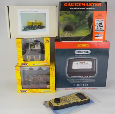 Lot 457 - Various model railway accessories to include a...