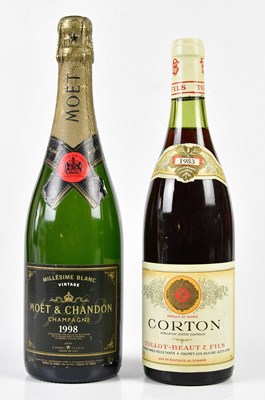 Lot 4232 - CHAMPAGNE; a single bottle of Moët & Chandon...