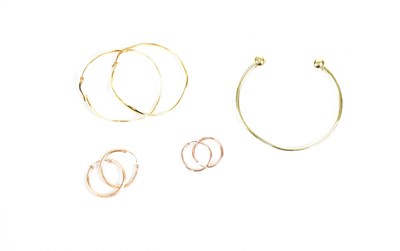 Lot 1115 - Three pairs of 9ct gold earrings, diameter of...