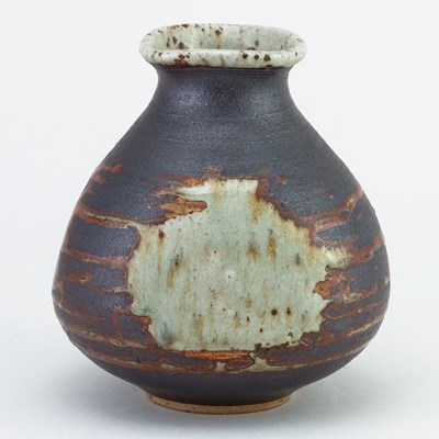 Lot 52 - BARBARA CASS (1921-1992); a faceted stoneware...