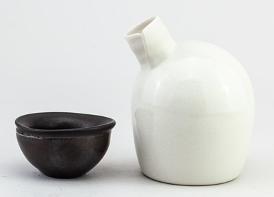 Lot 206 - JO DAVIES (born 1980); 'Speak Vase', a...