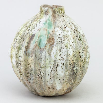 Lot 11 - AKI MORIUCHI (born 1947); a stoneware seed pod...