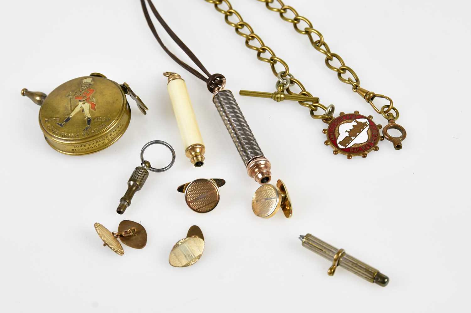 Lot 5028 - A small assortment of collectors' items...