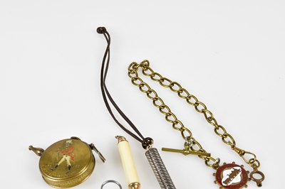 Lot 5028 - A small assortment of collectors' items...