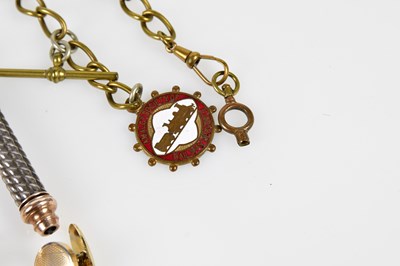 Lot 5028 - A small assortment of collectors' items...