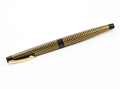 Lot 314 - SHEAFFER; a cased fountain pen, with 14K...