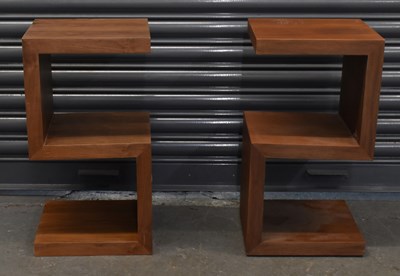 Lot 97 - A pair of modern display plinths, height 60cm,...