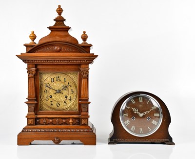 Lot 2151 - A 20th century mahogany cased mantel clock,...