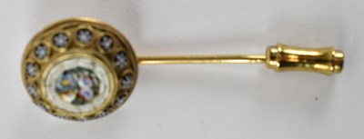 Lot 901 - A yellow metal micromosaic stick pin, approx 4....