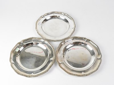 Lot 912 - SKINNER & CO; three Edwardian hallmarked...