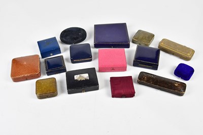 Lot 763H - A collection of vintage jewellery boxes.