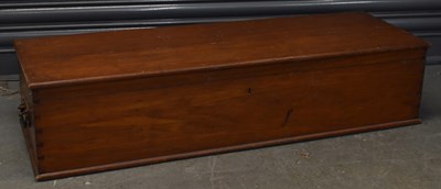 Lot 35 - A WWI period oak rifle box with hinged lid and...