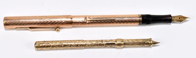 Lot 63 - A 9ct yellow gold cased vintage fountain pen...