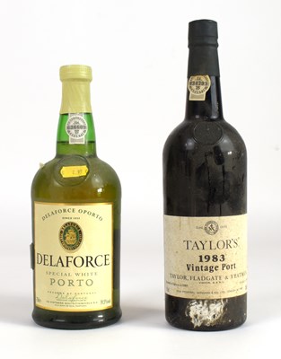 Lot 4075 - PORT; a single bottle of Taylor's 1983 Vintage...