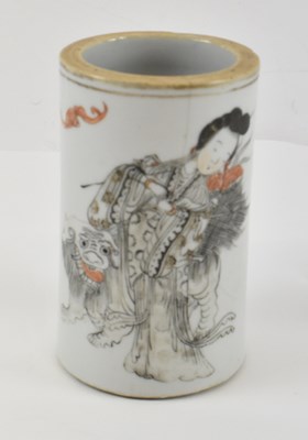 Lot 624 - A late 19th century Chinese porcelain en...