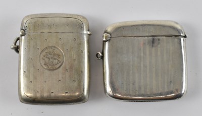 Lot 812 - A George V hallmarked silver vesta case with...