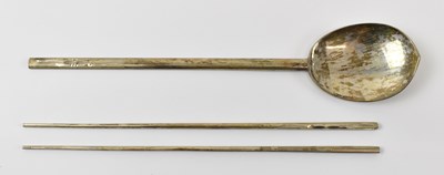 Lot 828 - A Chinese white metal tablespoon, length...