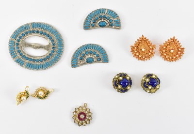 Lot 926 - A small quantity of Indian costume jewellery...