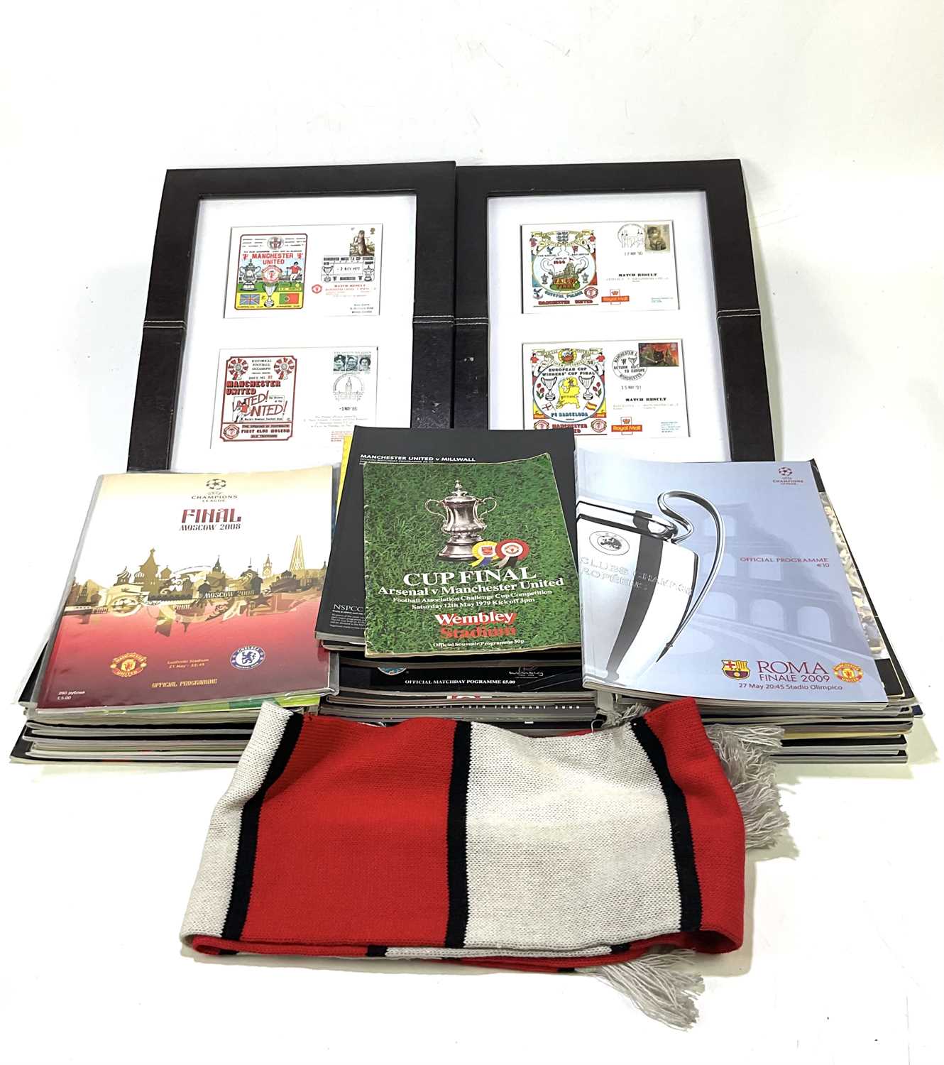 Lot 5281 - MANCHESTER UNITED; a collection of football...