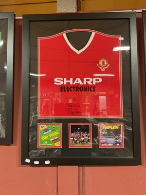 Lot 5214 - BRYAN ROBSON; a signed replica Manchester...
