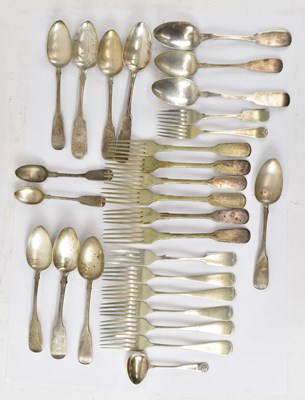 Lot 710 - A small quantity of silver plated flatware...